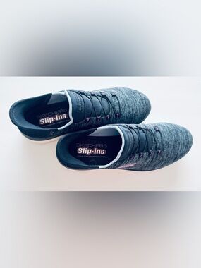 Sketchers Slip-Ins Women's US Size 10 SN149937 Dark Blue Bungee Laces Sneakers